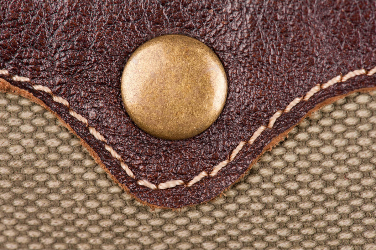 Hohlnieten für Leder und Textilien | Ledernieten 6 mm | Altmessing 100 Stück |